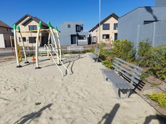 🏙️ Equipando Espacios Urbanos con Soluciones Resistentes y Funcionales - Play Plaza