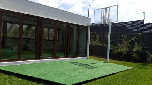 Transformación de Espacios en Lo Barnechea con Pasto Sintético de Alta Calidad - Play Plaza